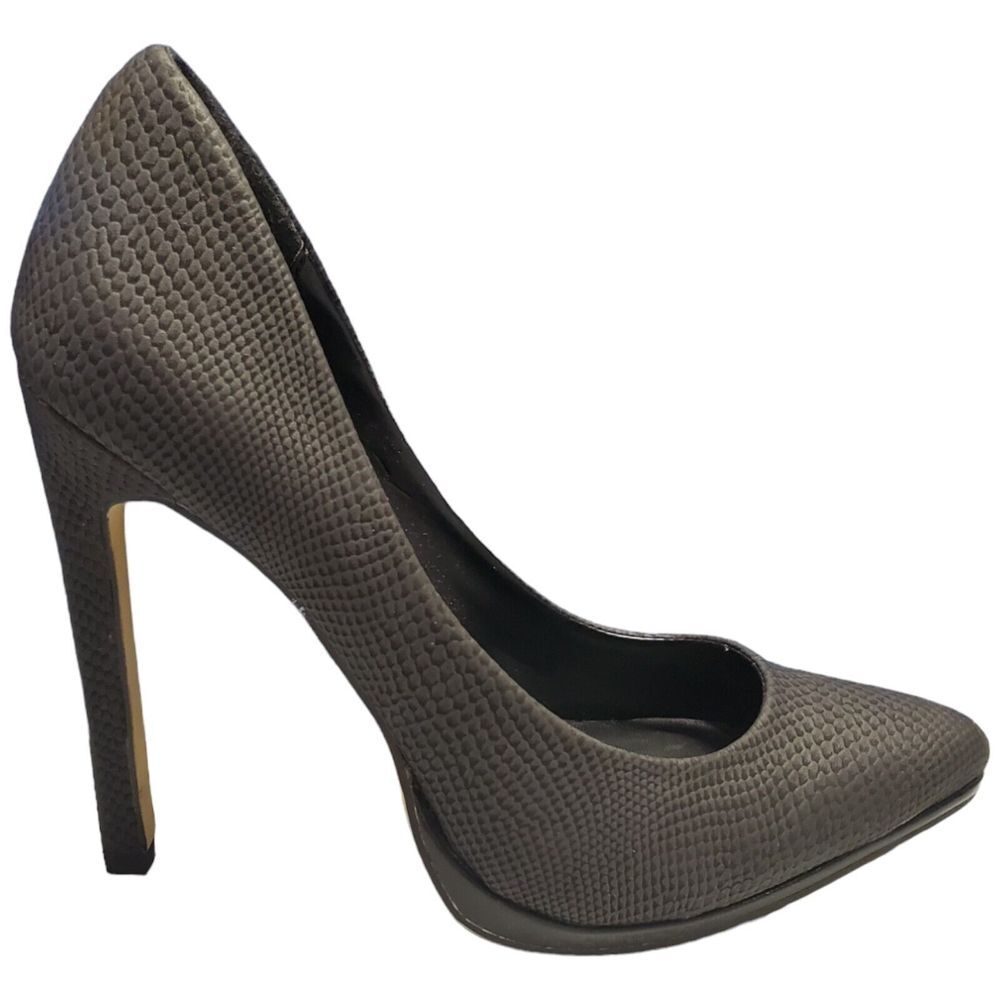 Rock & Republic Arabella Pumps Heels Women's Size 6 Black Leather Slip On - EUC